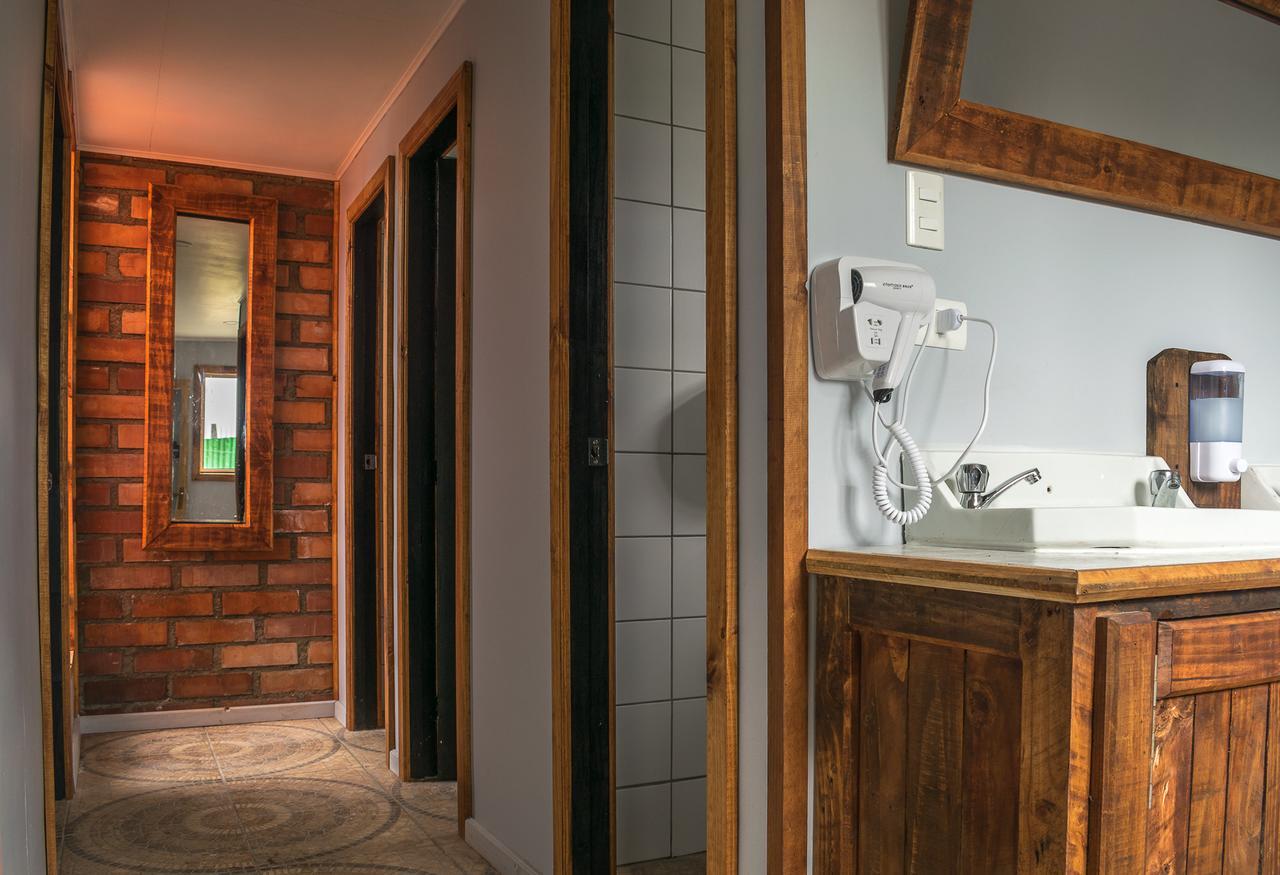 Puma House Hostel Puerto Natales Ngoại thất bức ảnh