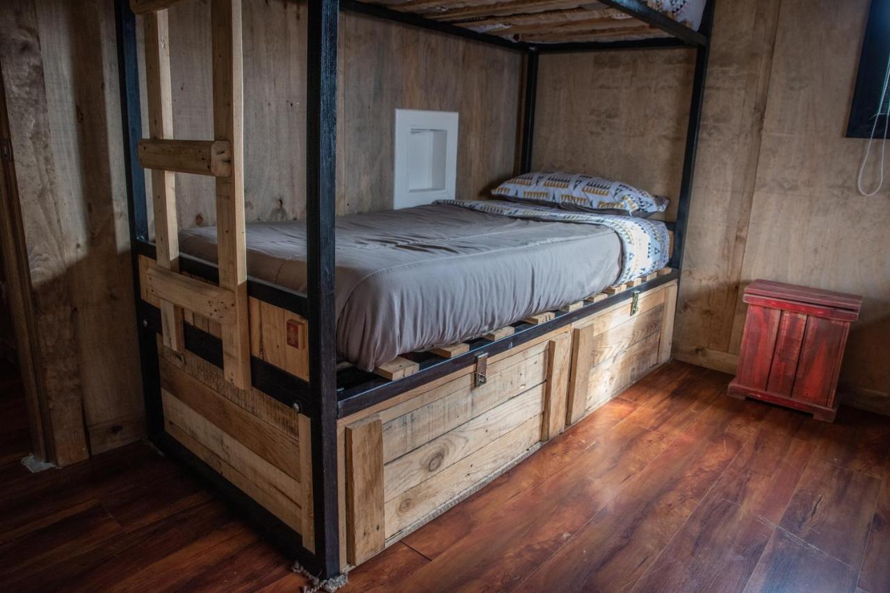 Puma House Hostel Puerto Natales Ngoại thất bức ảnh