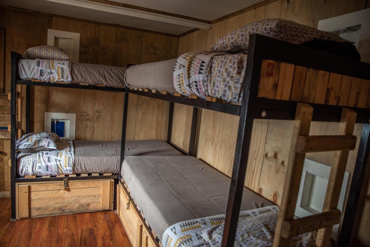 Puma House Hostel Puerto Natales Ngoại thất bức ảnh